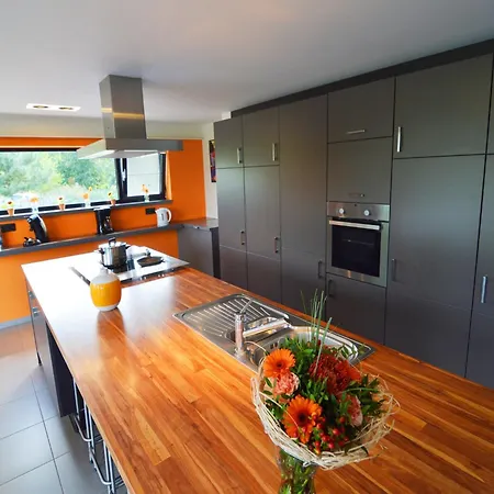 Family Villa, Profondeville Casa de Férias Bois-de-Villers