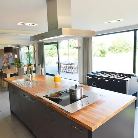 Family Villa, Profondeville Casa de Férias